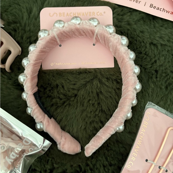 Pink Beachwaver hair accessory bundle all NWT plus mystery gifts! - Picture 3 of 9